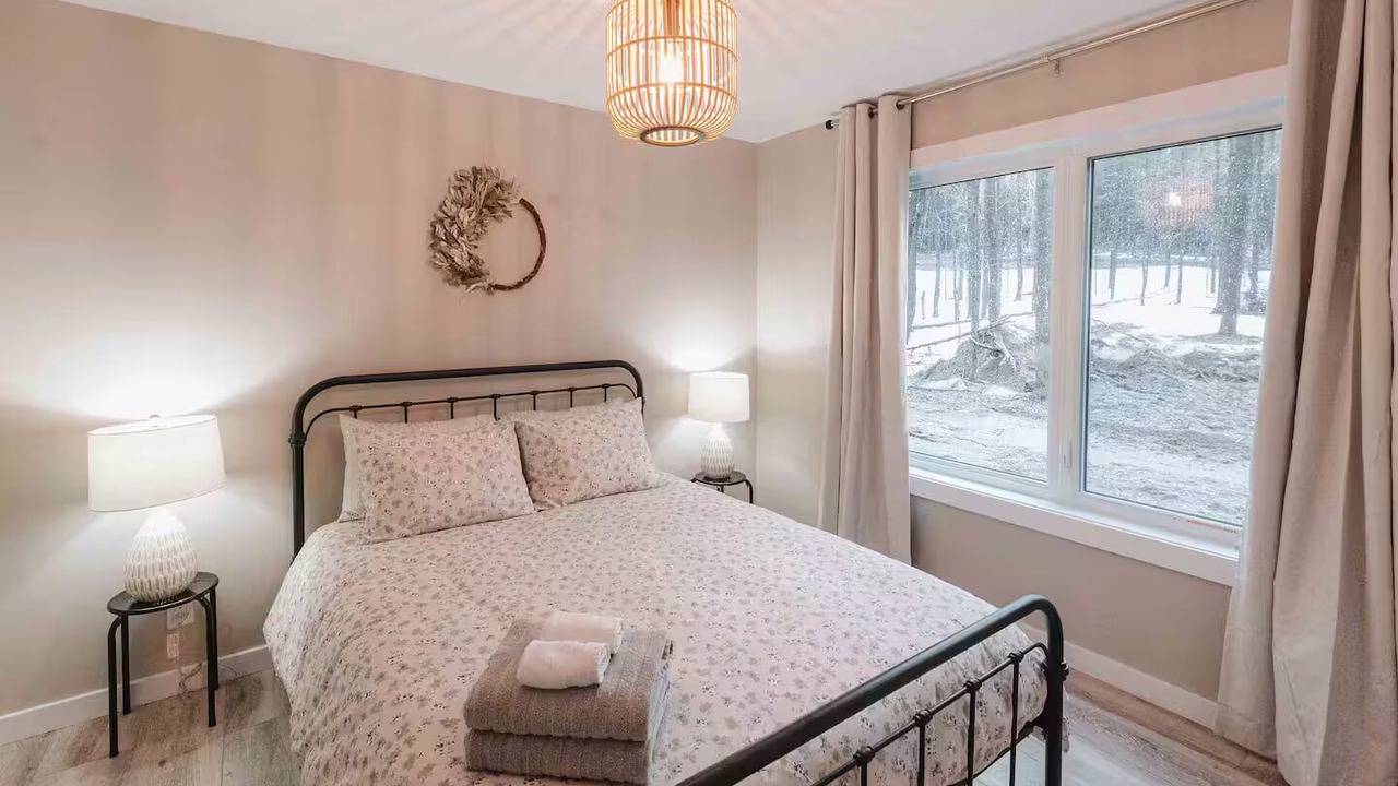 Photo of Bedroom in Mandeville