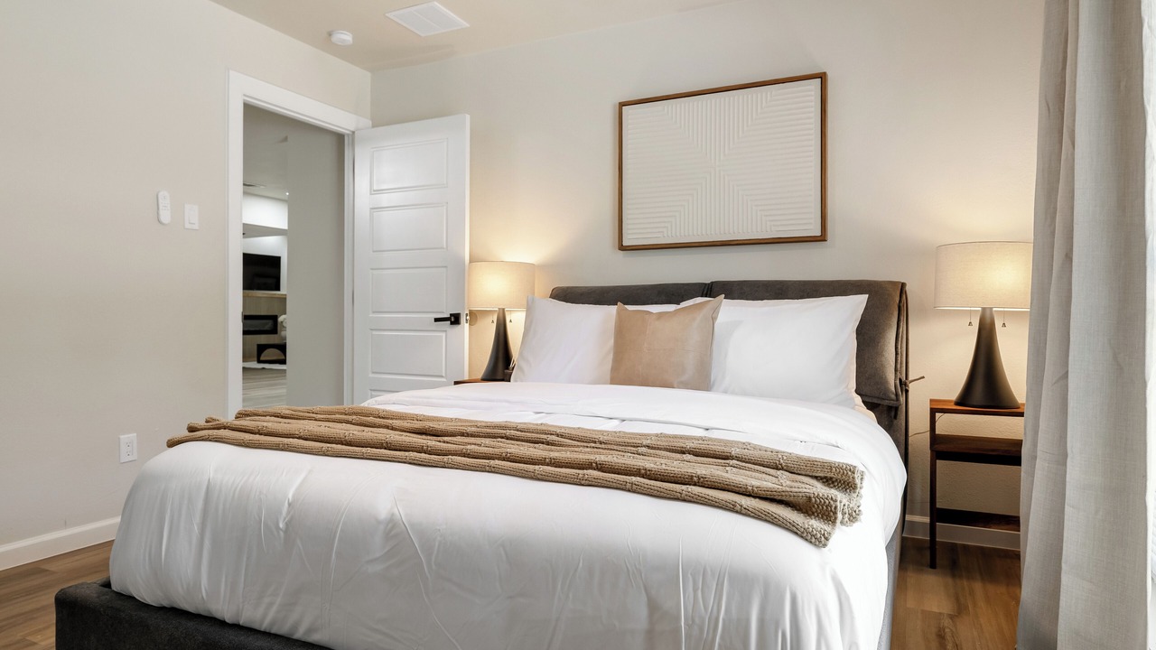 Photo of Bedroom in Lake Highlands