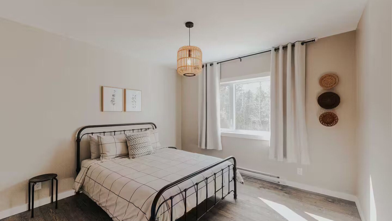 Photo of Bedroom in Mandeville