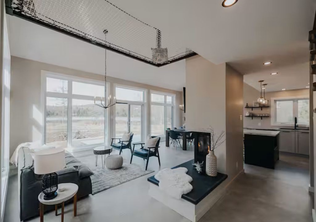 Photo of Livingroom in Mandeville