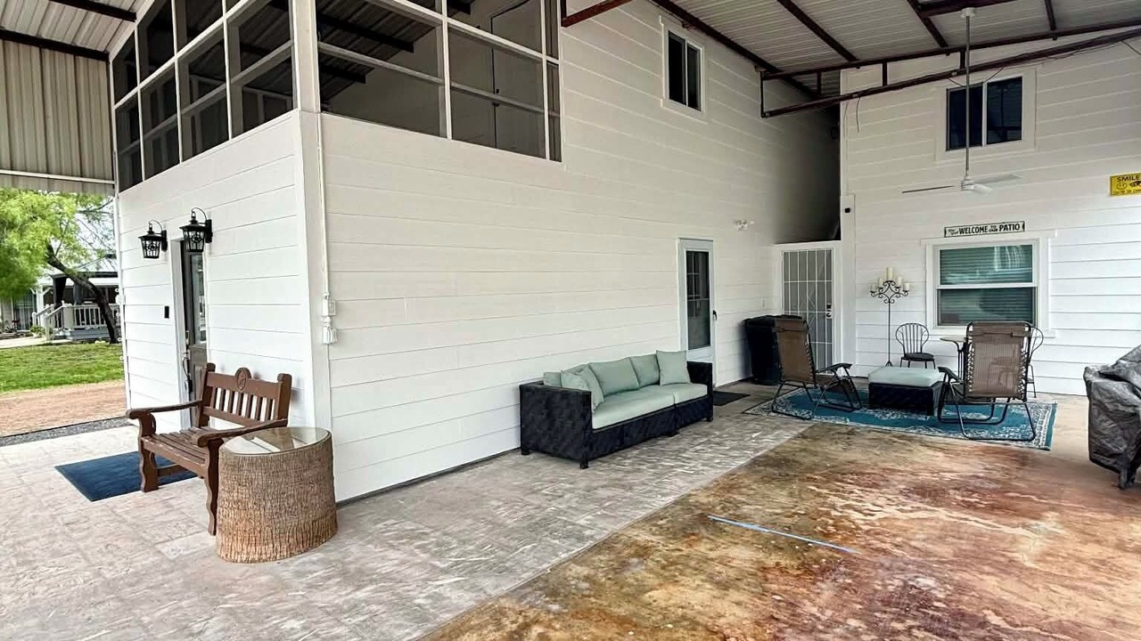 Photo of Patio Balcony in Brackettville