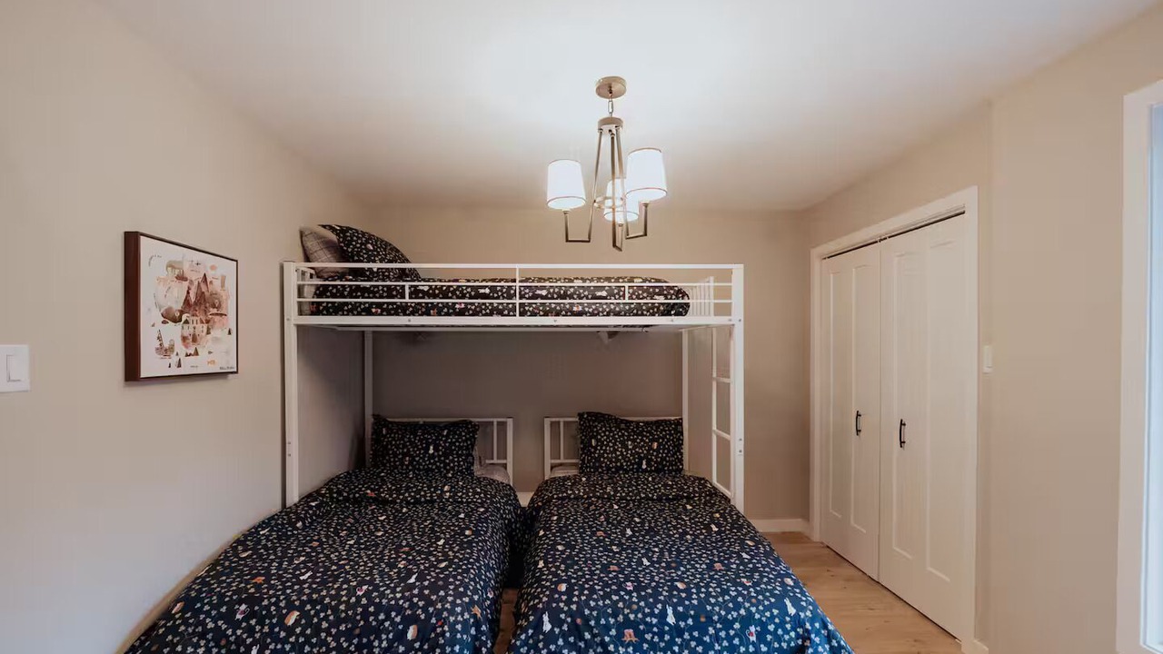 Photo of Bedroom in Mandeville