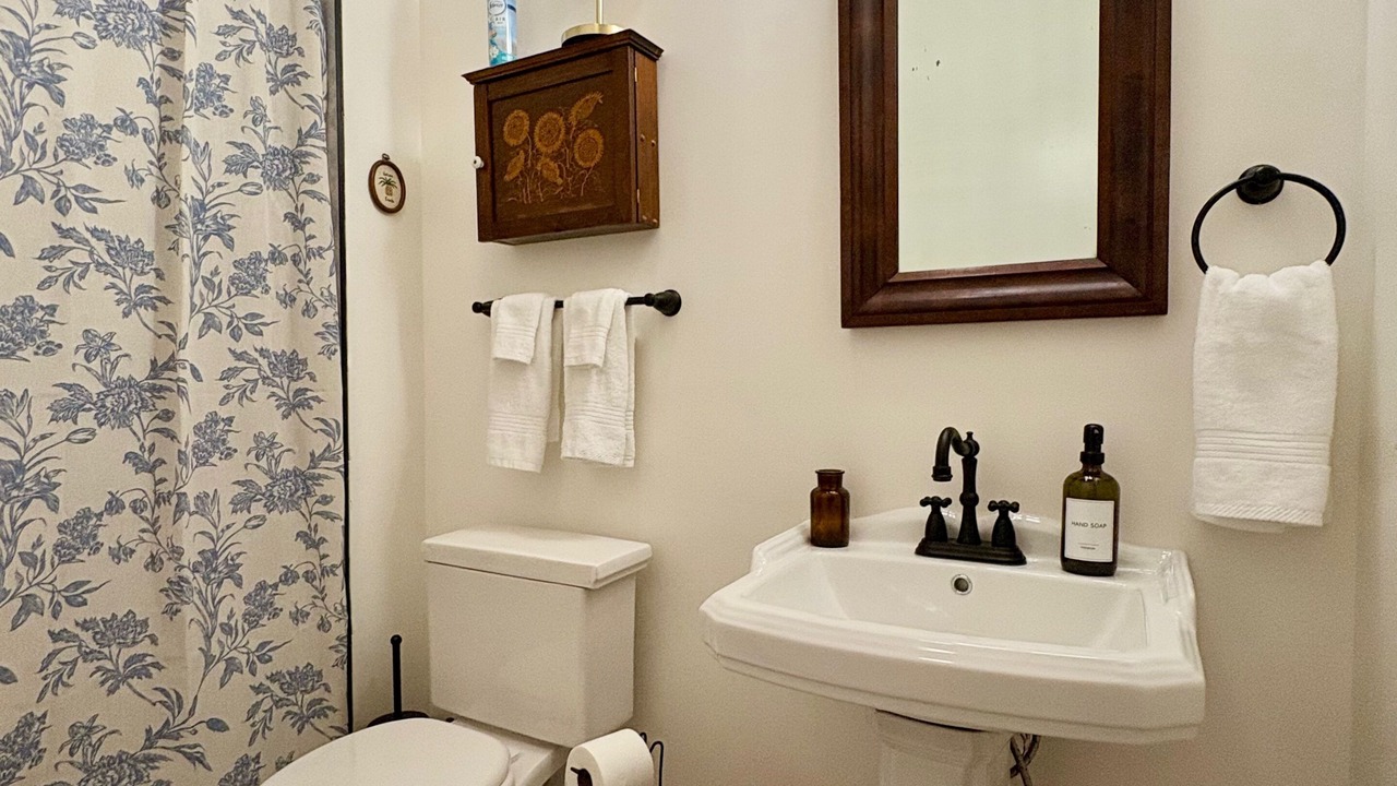 Photo of Bathroom in Le Roy