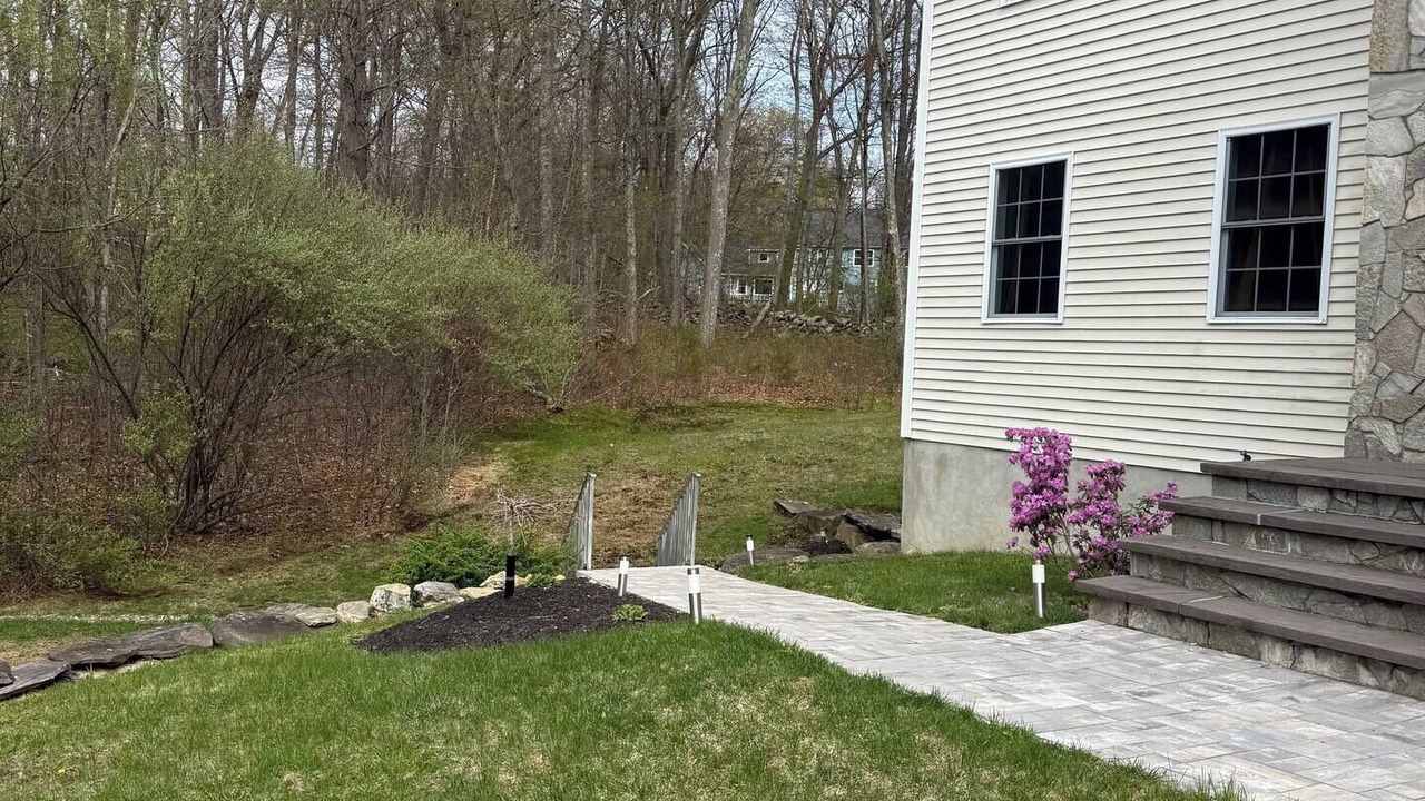 Photo of Outdoor in Putnam Lake