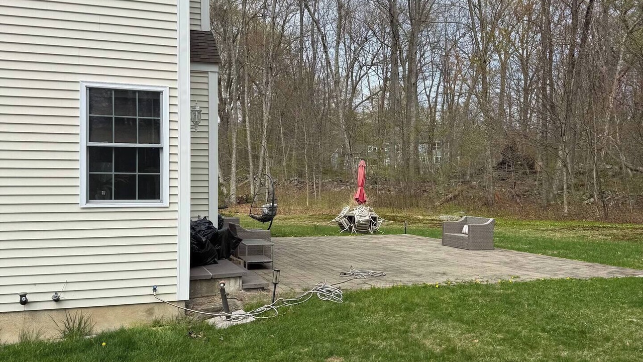 Photo of Outdoor in Putnam Lake