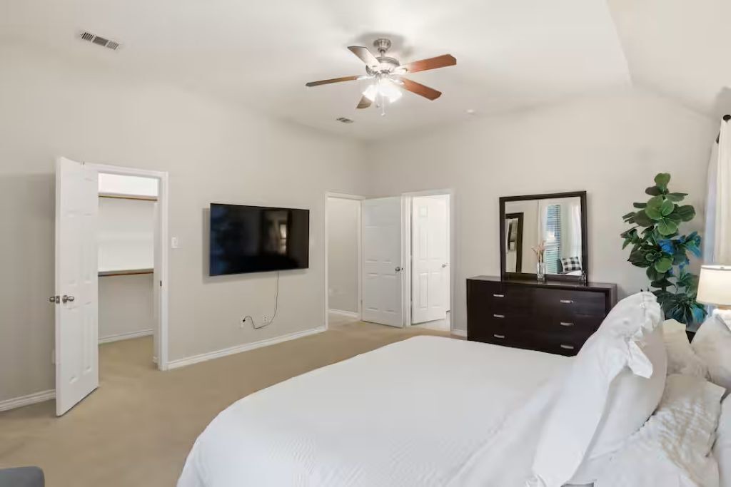 Photo of Bedroom in Grand Prairie