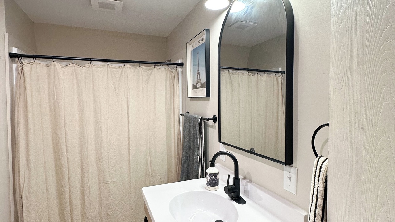 Photo of Bathroom in Creal Springs