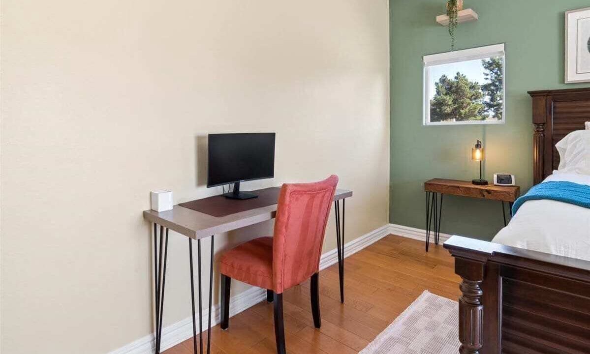 Photo of Bedroom in Valley Village