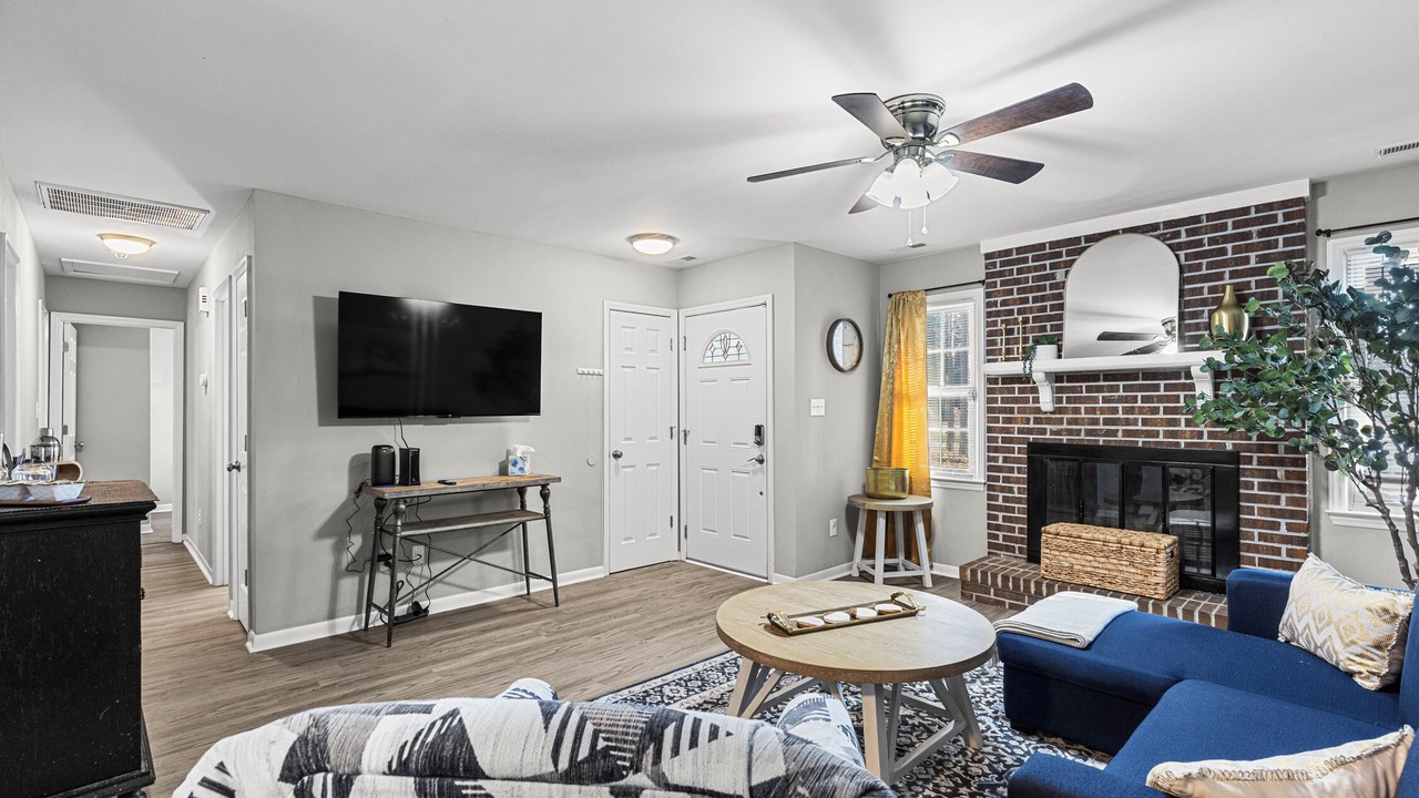 Photo of Livingroom in Piney Green