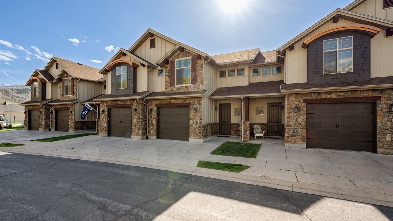 Photo of Outdoor in Mountain Green