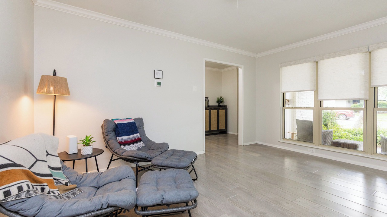 Photo of Livingroom in Bay Area