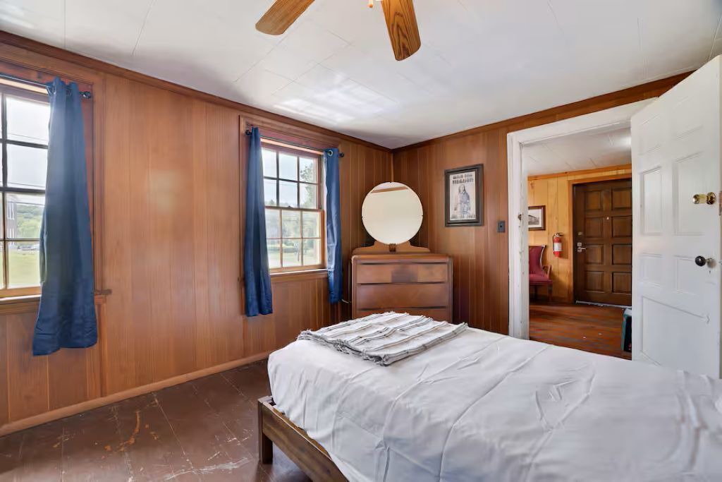 Photo of Bedroom in Narrowsburg