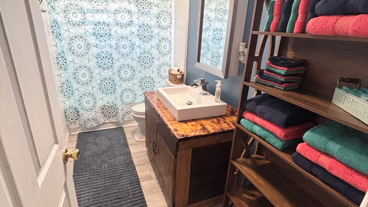 Photo of Bathroom in Licking