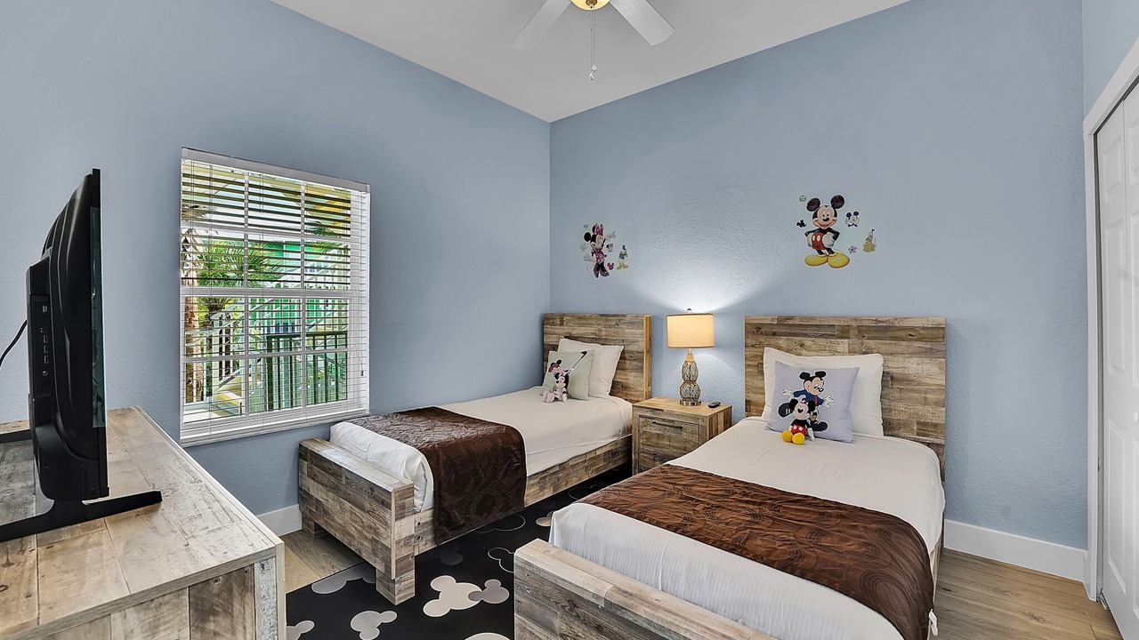 Photo of Bedroom in Bahama Bay