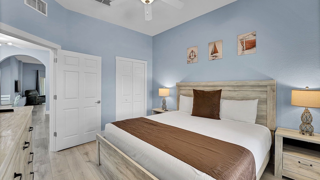 Photo of Bedroom in Bahama Bay