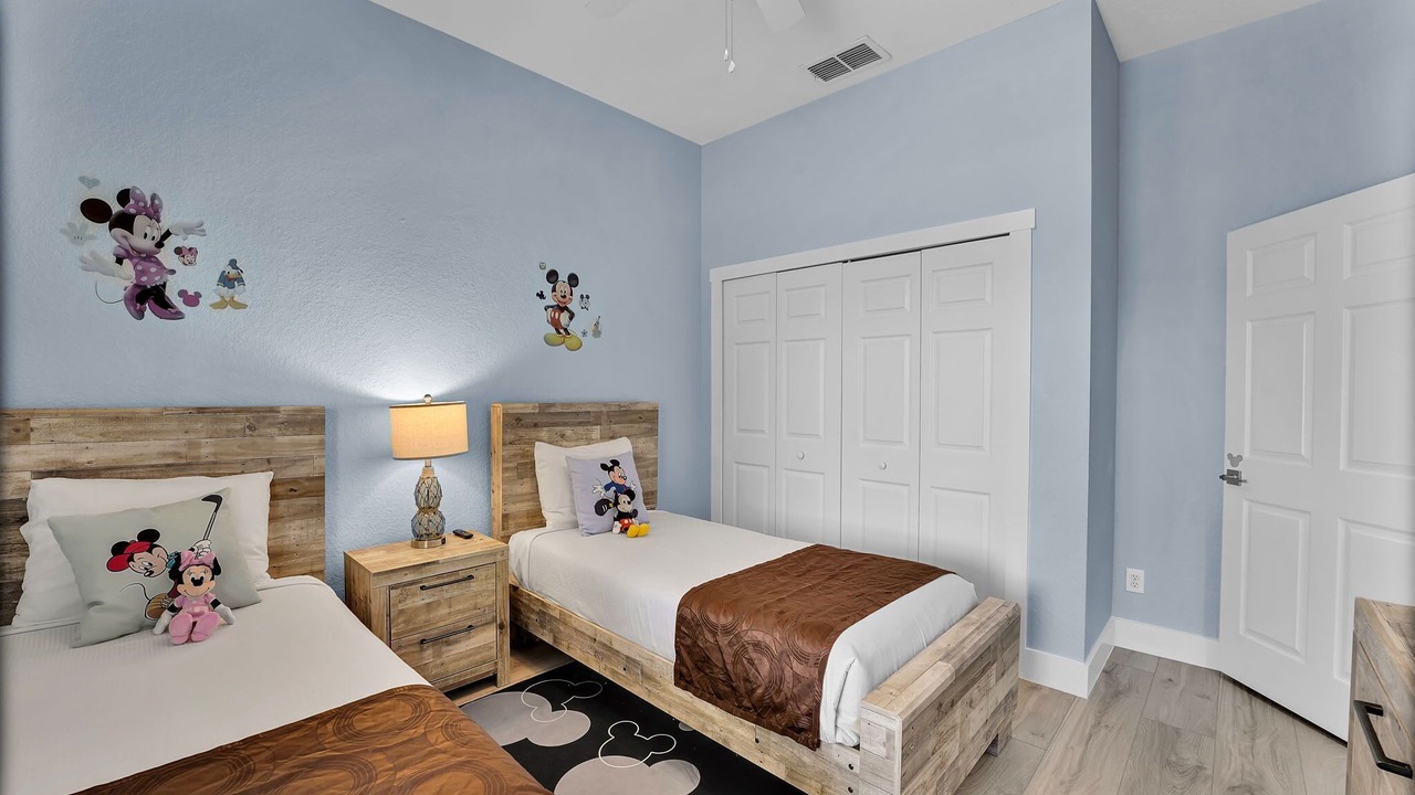 Photo of Bedroom in Bahama Bay