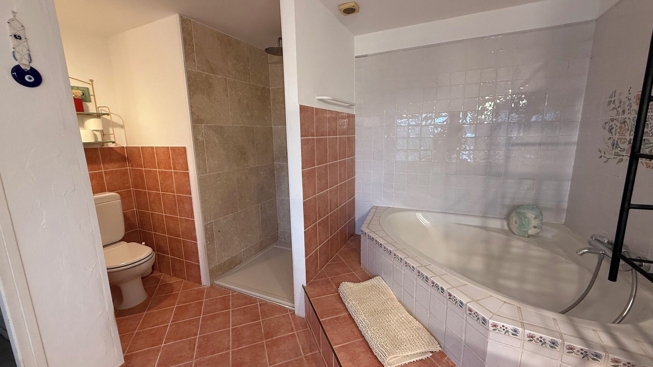 Photo of Bathroom in Le Teil