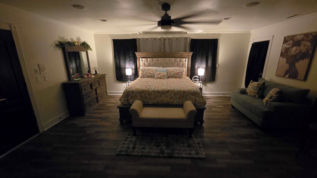 Photo of Bedroom in Oak Hill