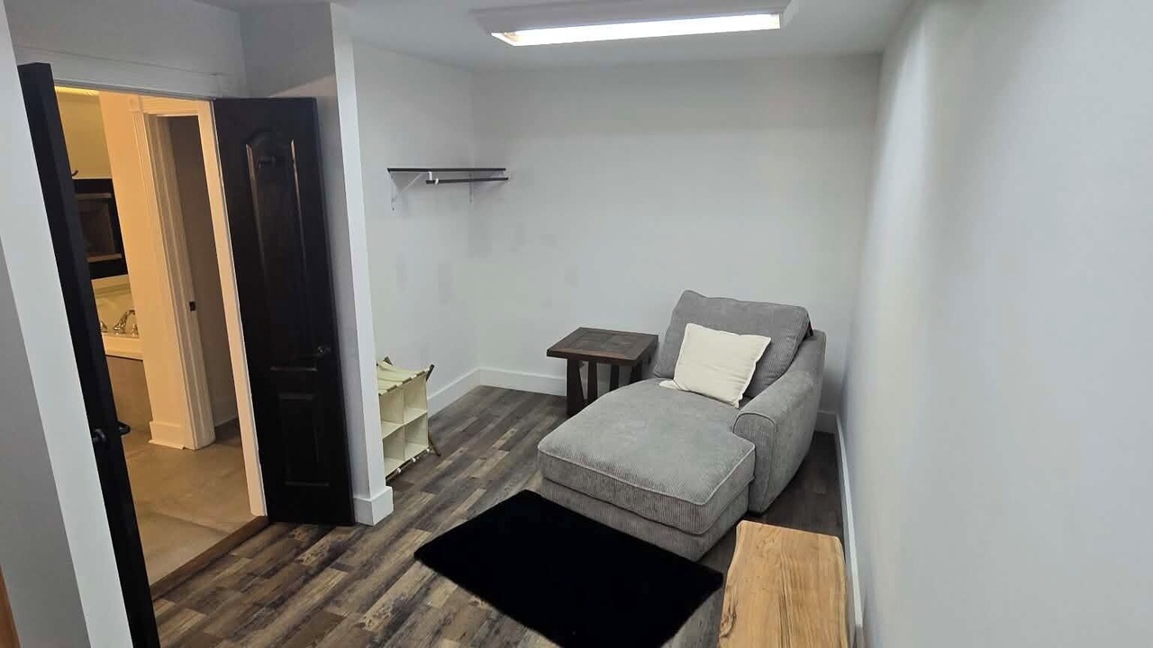 Photo of Livingroom in Oak Hill