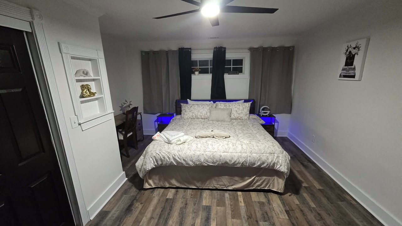 Photo of Bedroom in Oak Hill