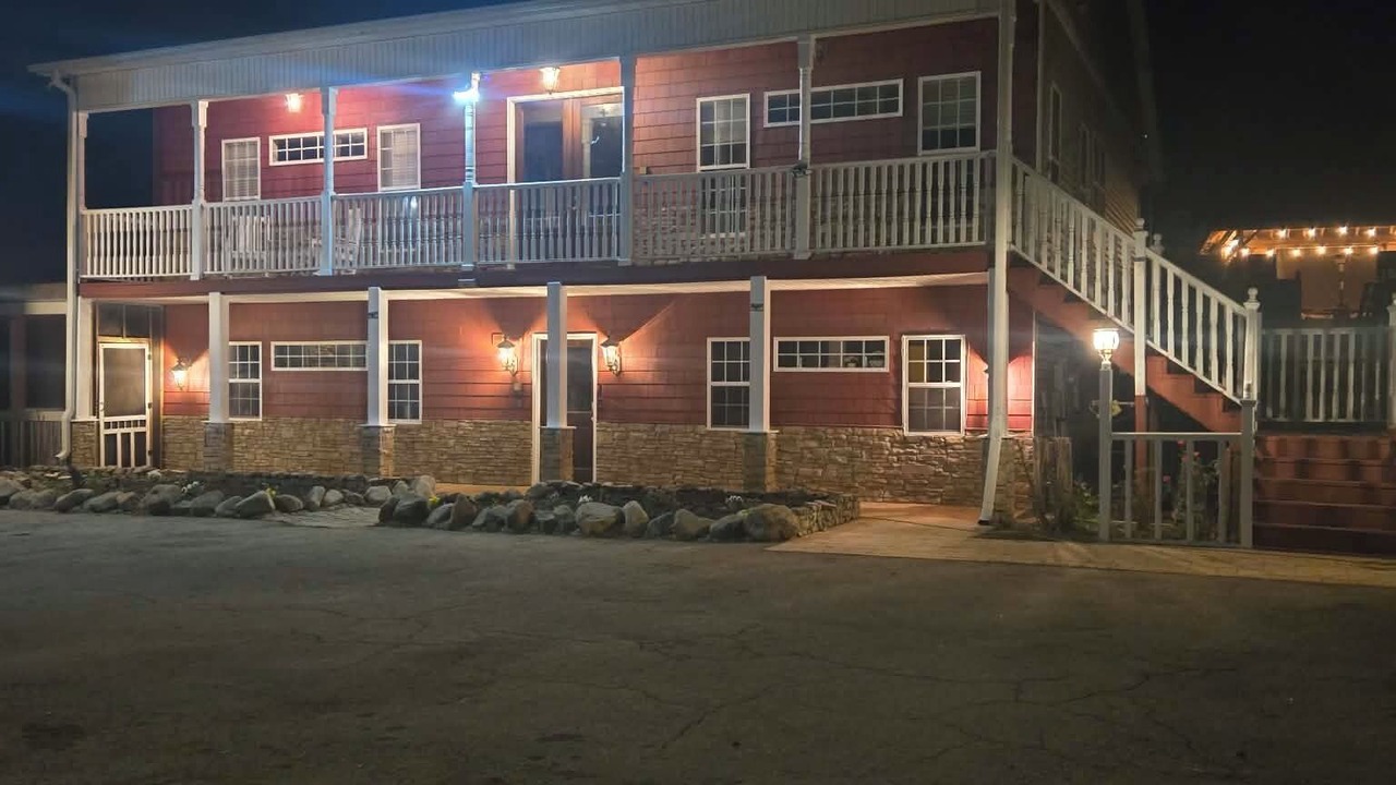 Photo of Outdoor in Oak Hill