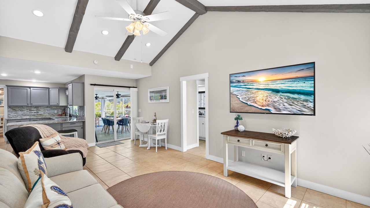 Photo of Livingroom in Eight Lakes