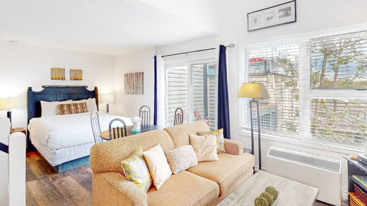 Photo of Bedroom in Craigleith