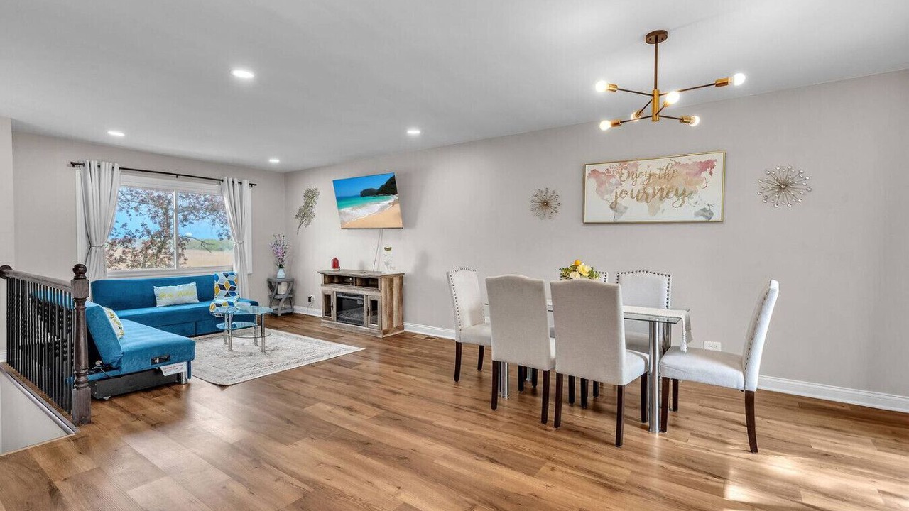 Photo of Livingroom in Lake in the Hills