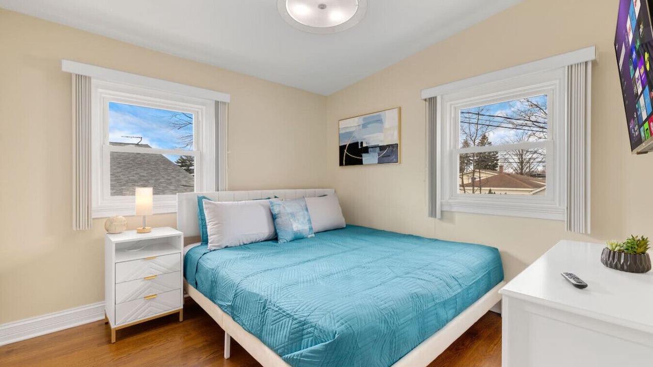 Photo of Bedroom in Des Plaines