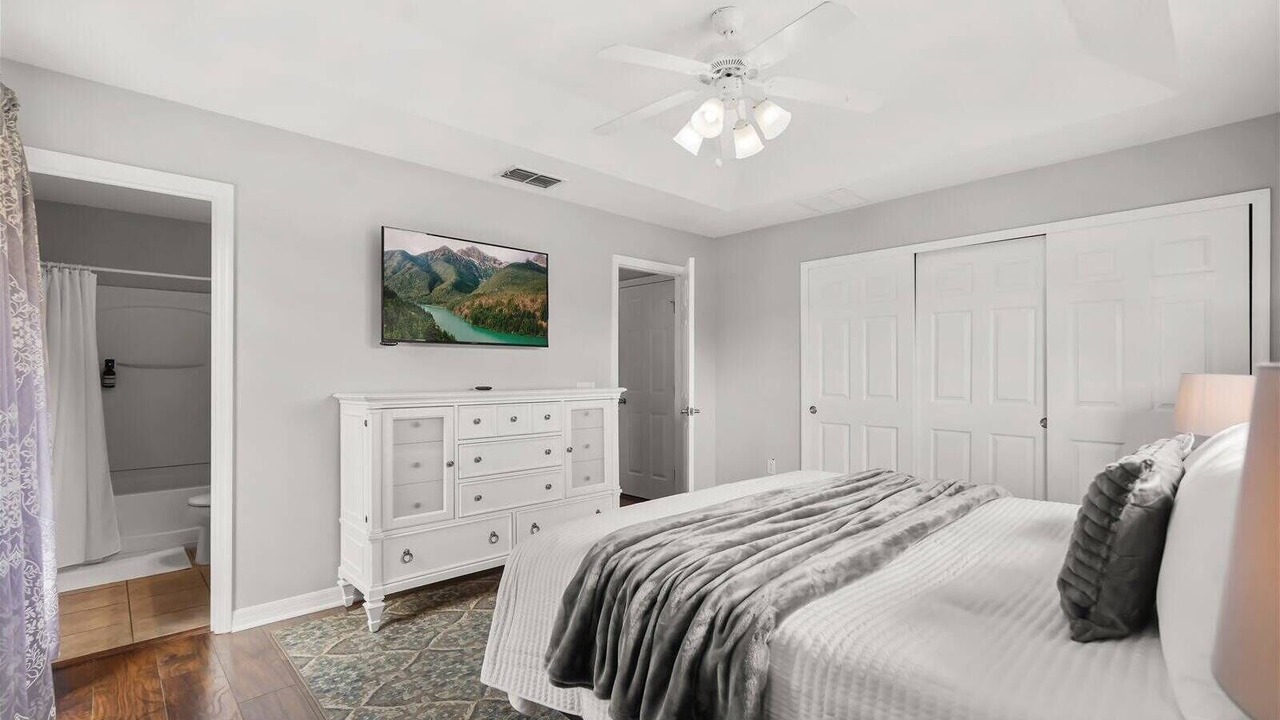 Photo of Bedroom in Crestwynd Bay
