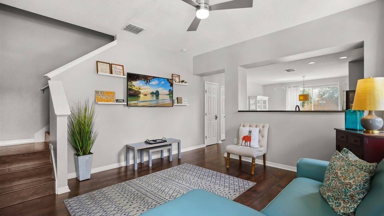 Photo of Livingroom in Crestwynd Bay