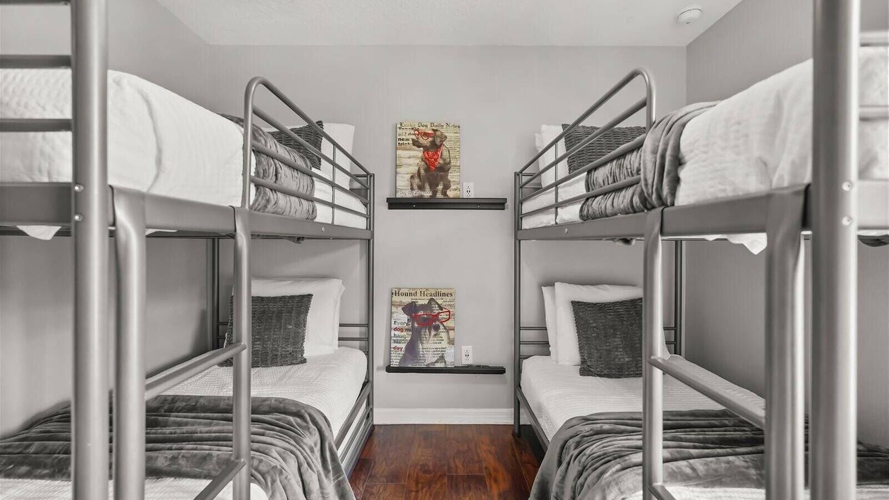 Photo of Bedroom in Crestwynd Bay