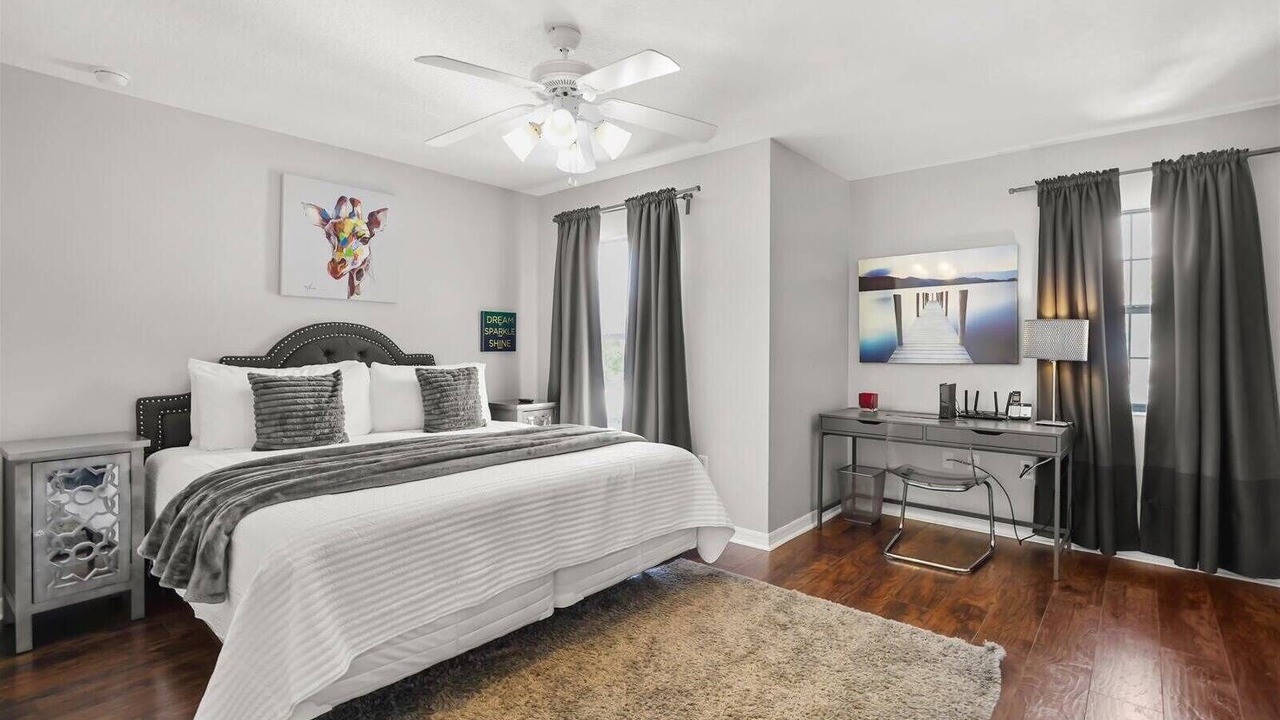 Photo of Bedroom in Crestwynd Bay
