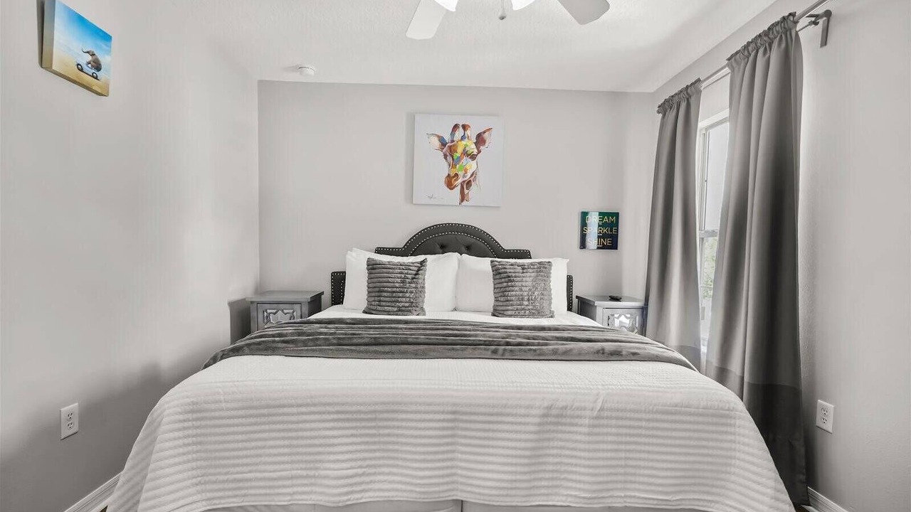Photo of Bedroom in Crestwynd Bay