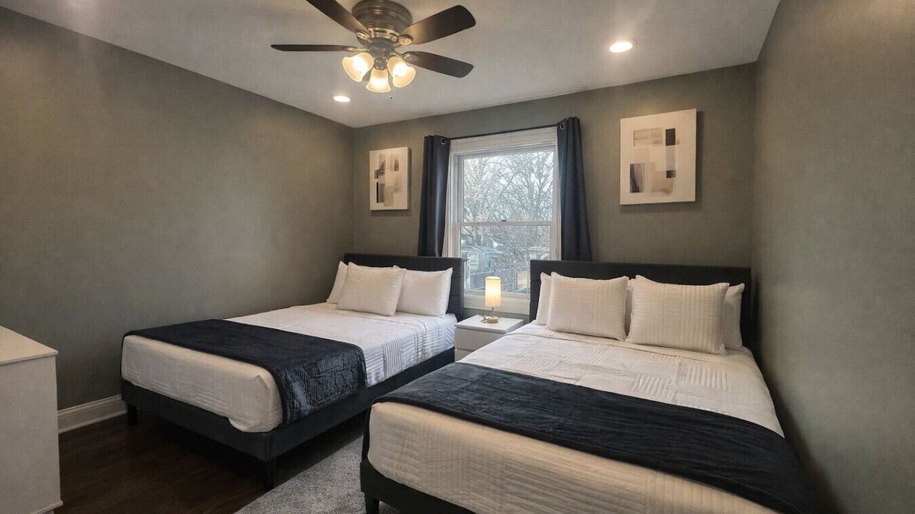 Photo of Bedroom in Crystal Lake