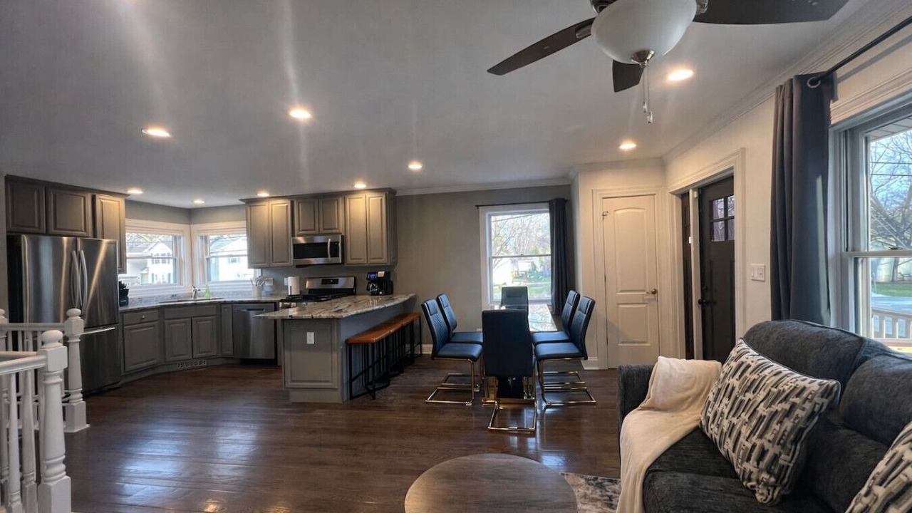 Photo of Livingroom in Crystal Lake