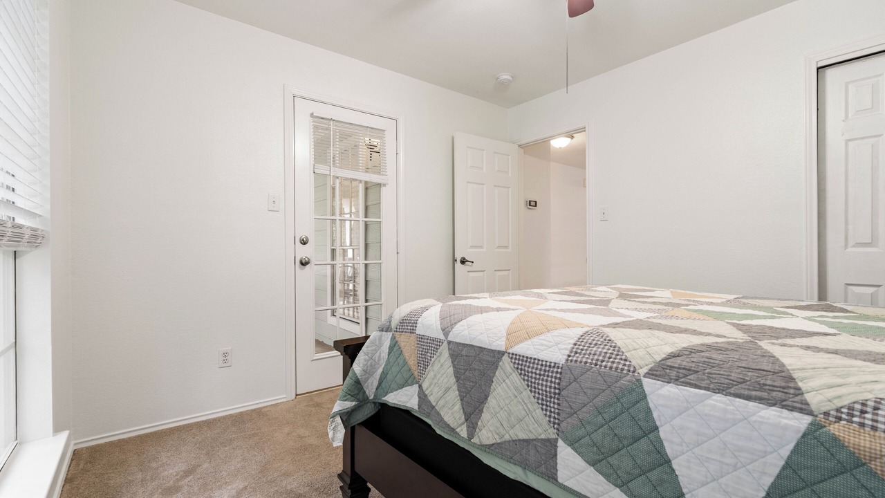 Photo of Bedroom in Kyle
