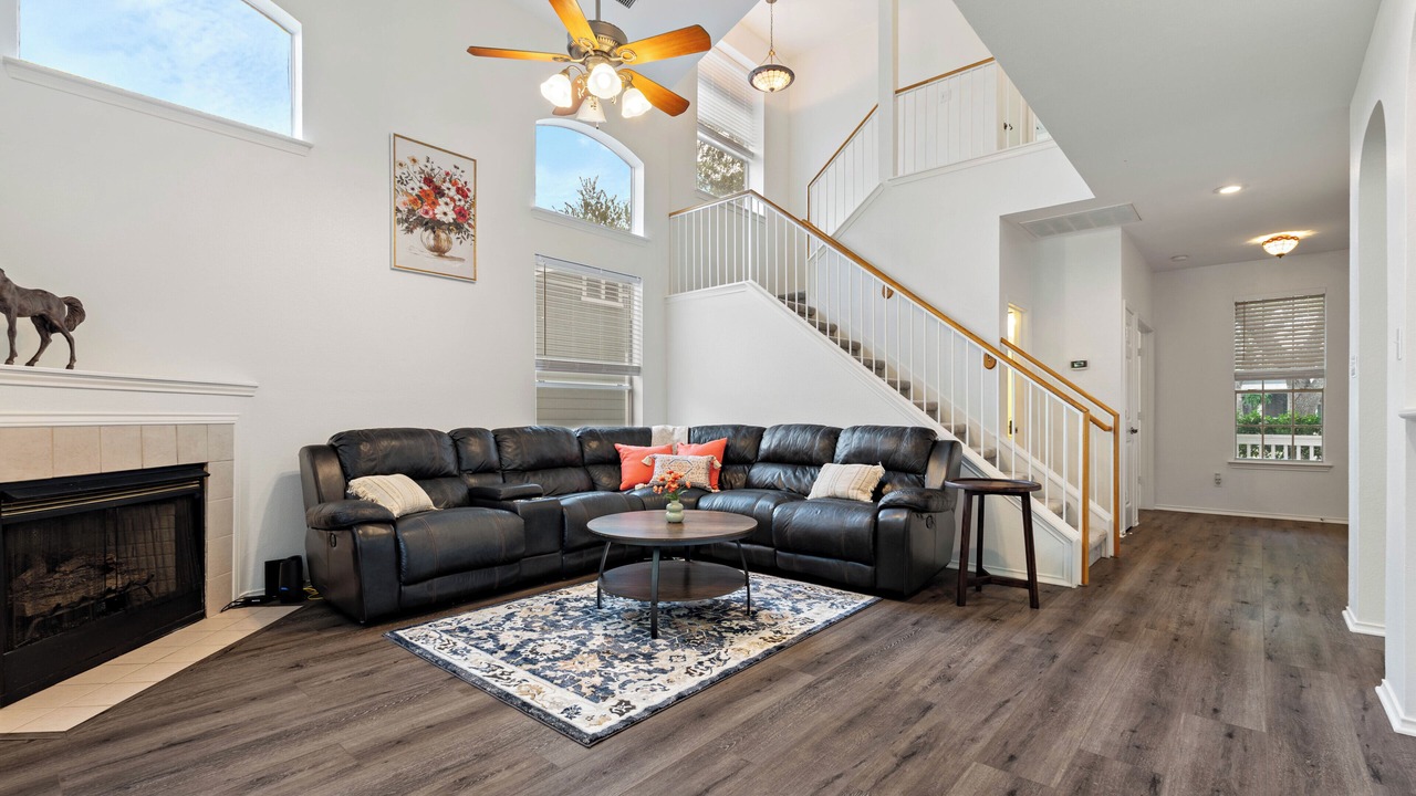 Photo of Livingroom in Kyle