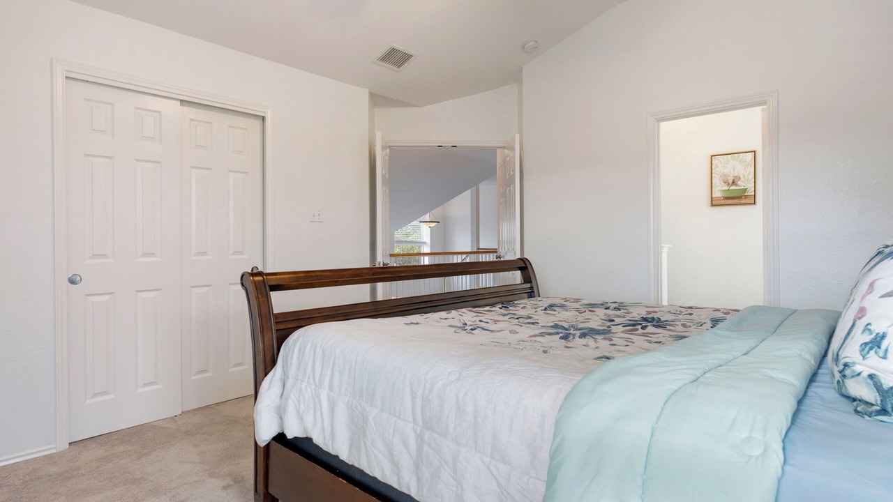 Photo of Bedroom in Kyle