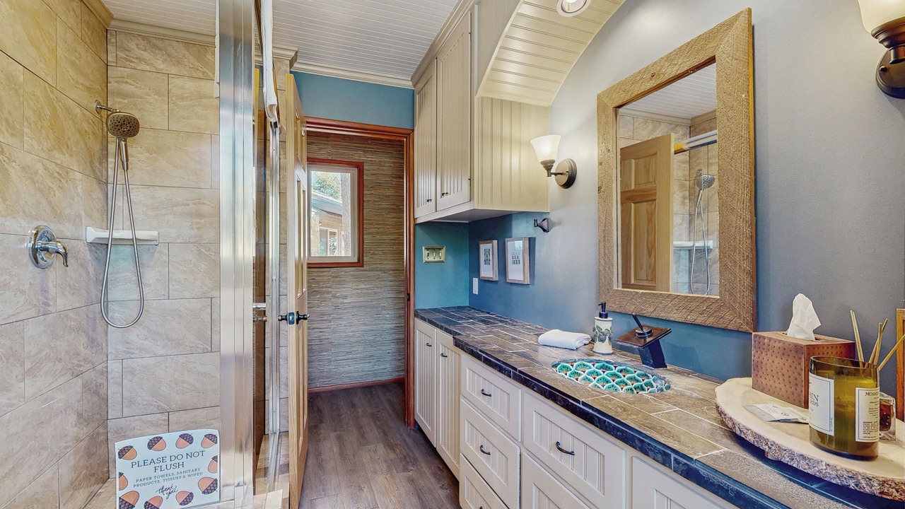 Photo of Bathroom in Pine Cove