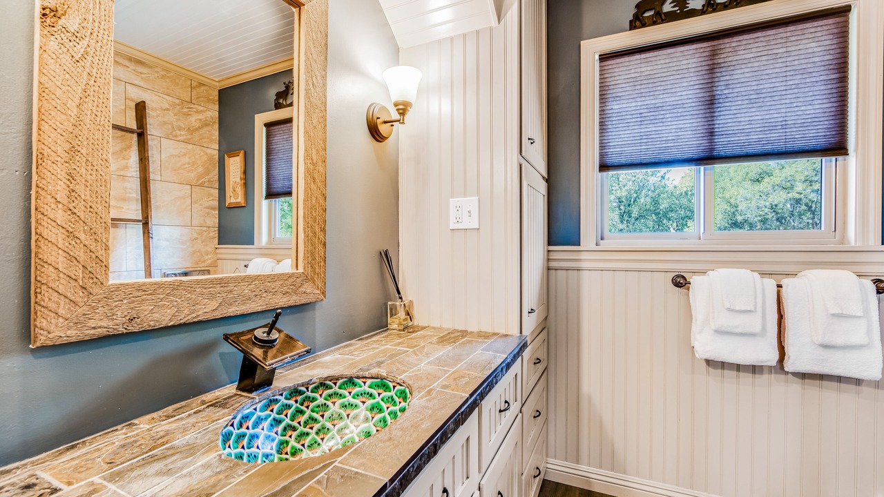 Photo of Bathroom in Pine Cove