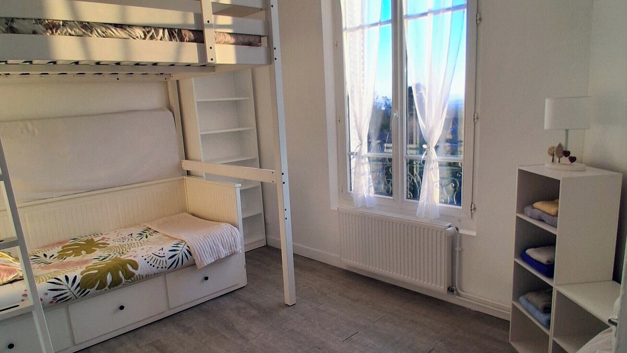 Photo of Bedroom in Cormeilles-en-Parisis