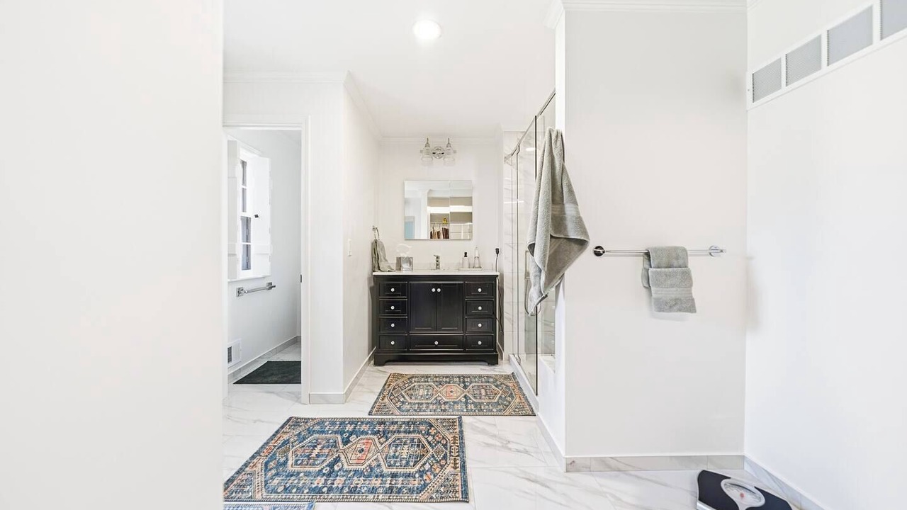 Photo of Bathroom in Leawood