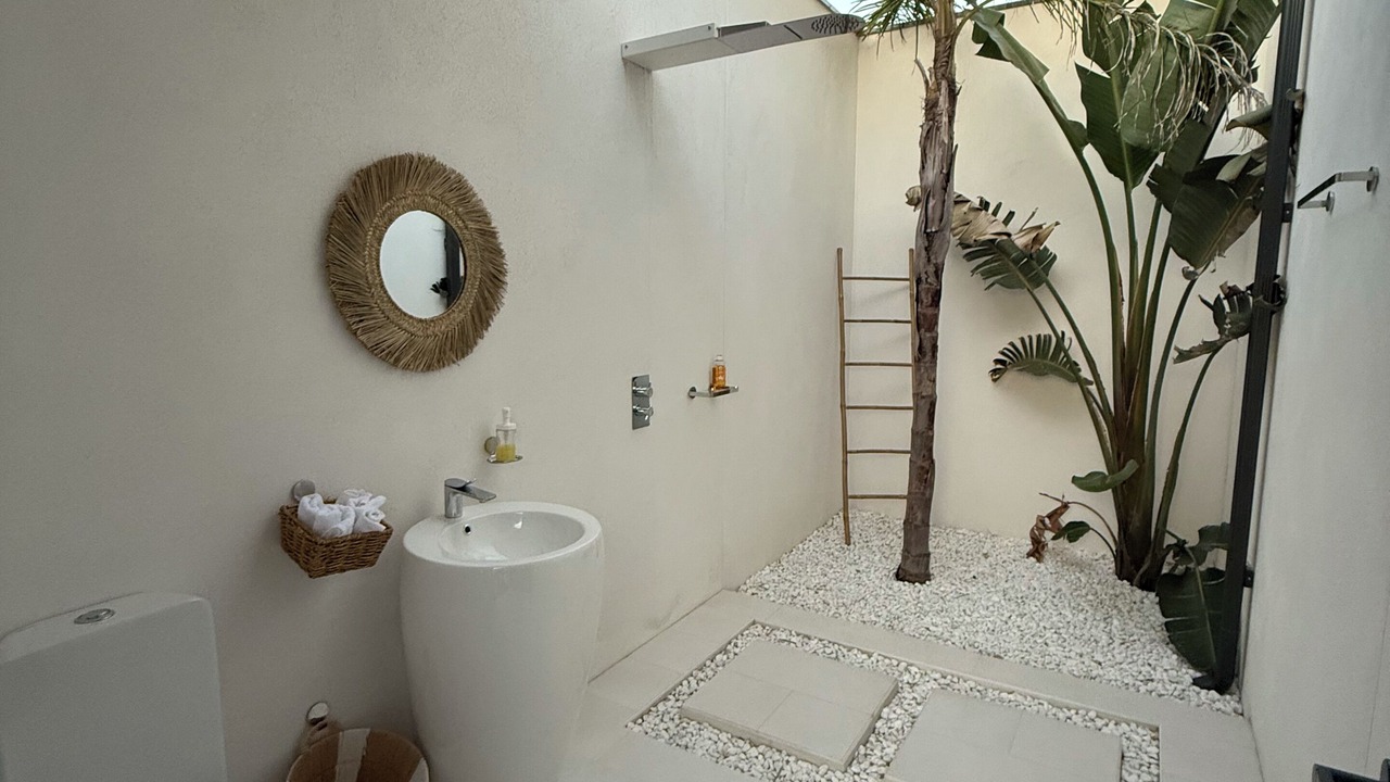 Photo of Bathroom in Thezan-les-Beziers