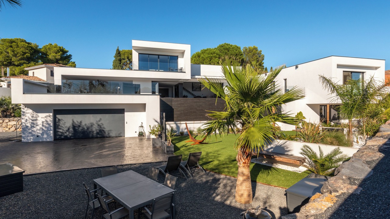 Photo of Outdoor in Thezan-les-Beziers