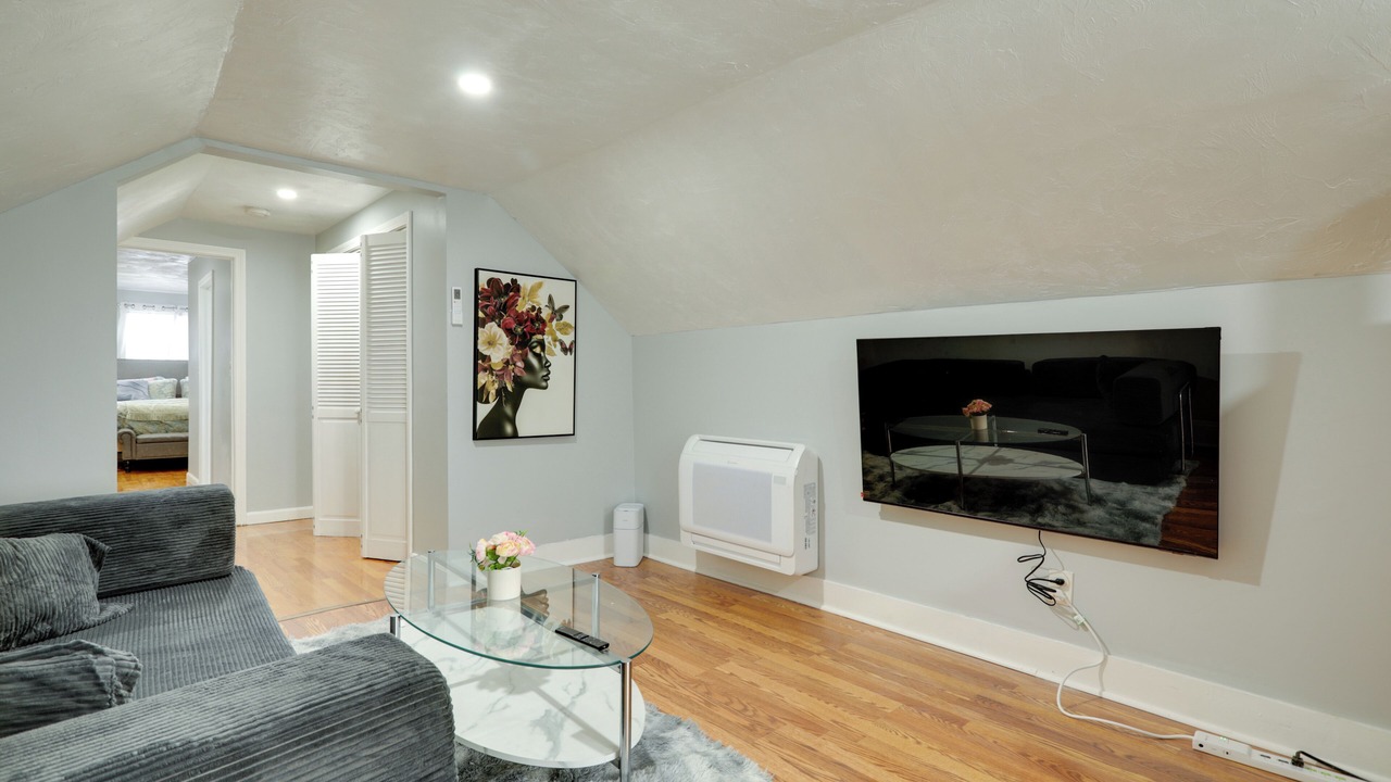 Photo of Livingroom in Milton
