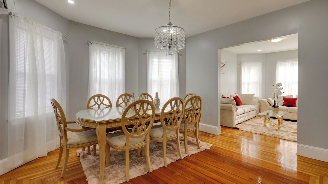 Photo of Livingroom in Milton