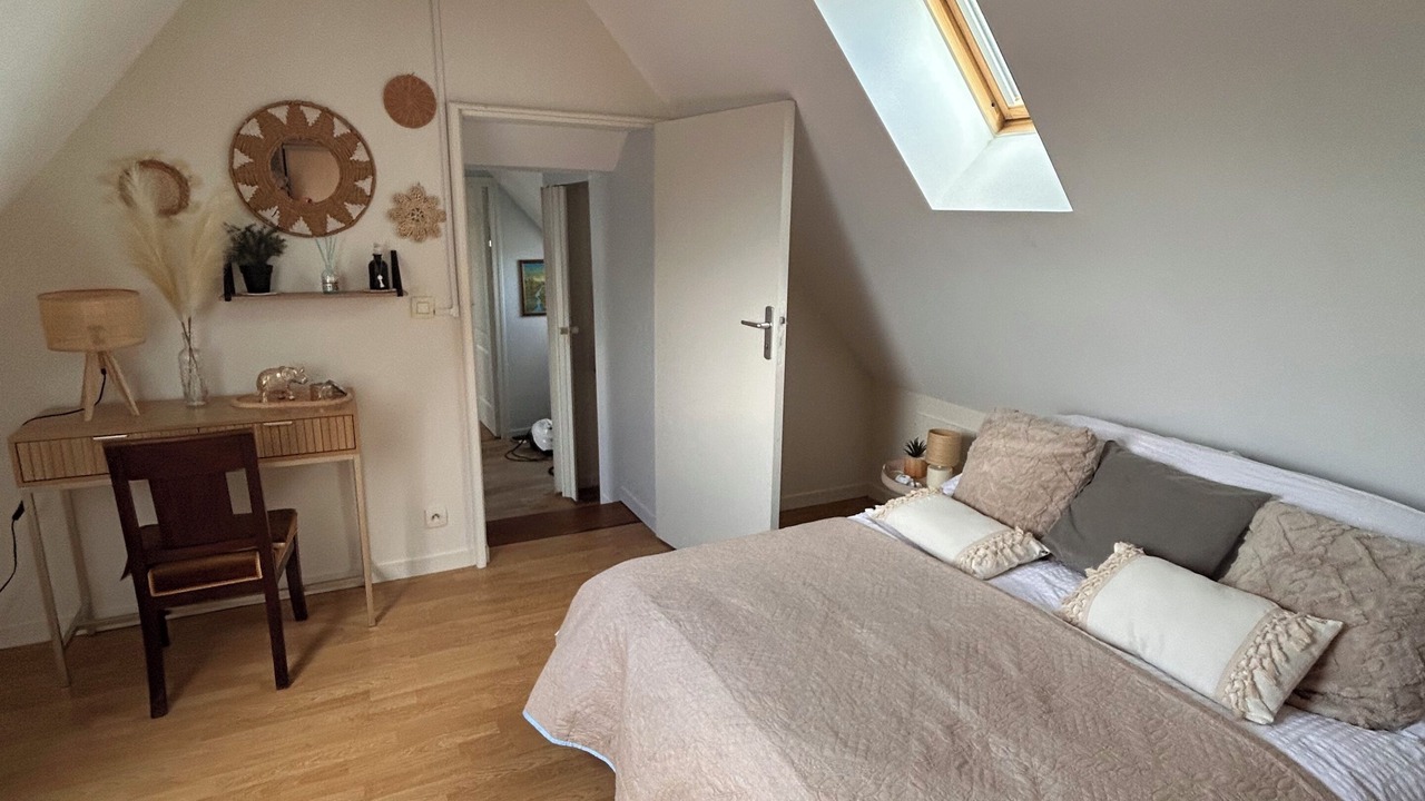 Photo of Bedroom in Deols