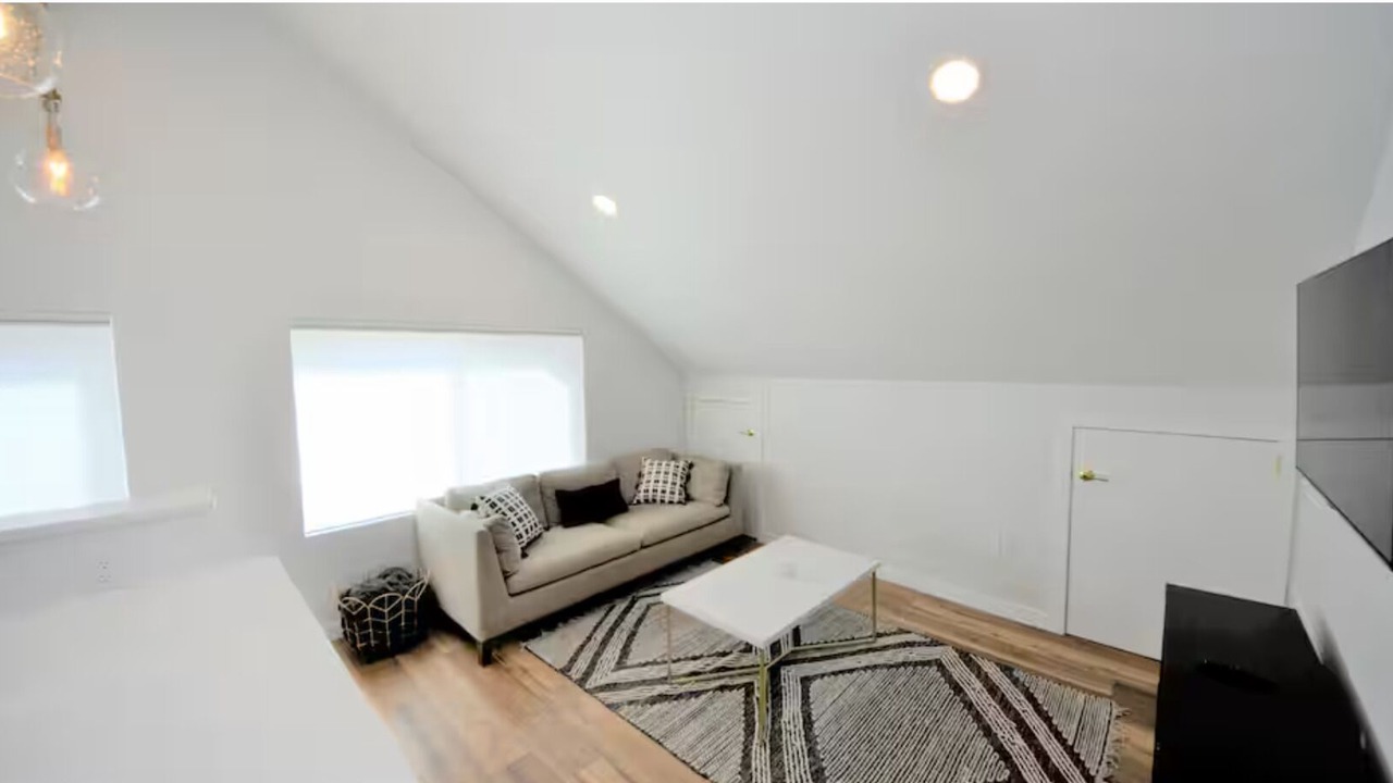 Photo of Livingroom in Whittier