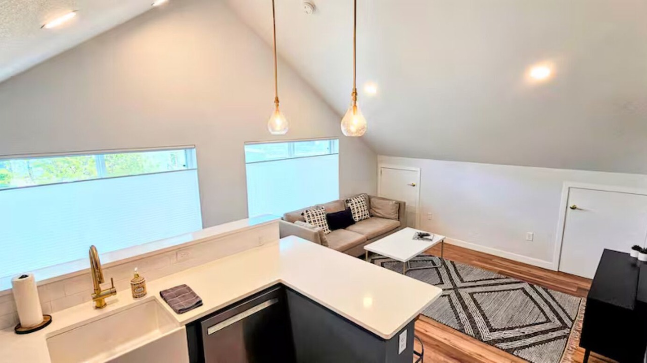 Photo of Livingroom in Whittier